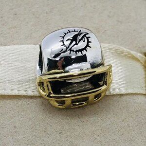 ✨✨Pandora Indianapolis Colts Football Helmet Bead Charm